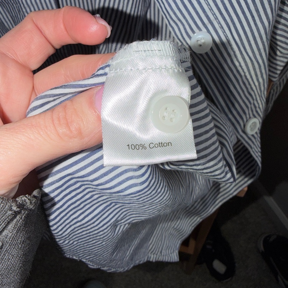 Women’s Striped Button-Up Shirt - Picture 4 of 5